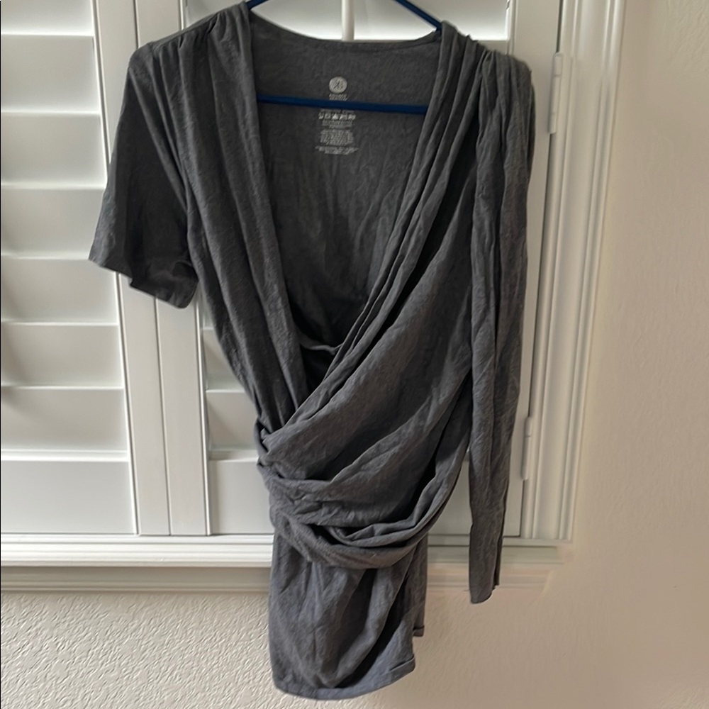 Kindred Bravely Gray Organic Cotton Skin to Skin Short Sleeve Wrap Top
